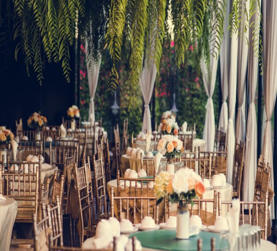 [fpdl.in]_vintage-style-dining-table-arrangement_63145-342_normal
